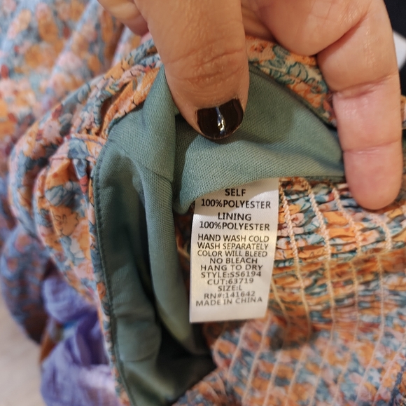 She & Sky Floral Ruched Long Sleeve Top - Picture 4 of 4